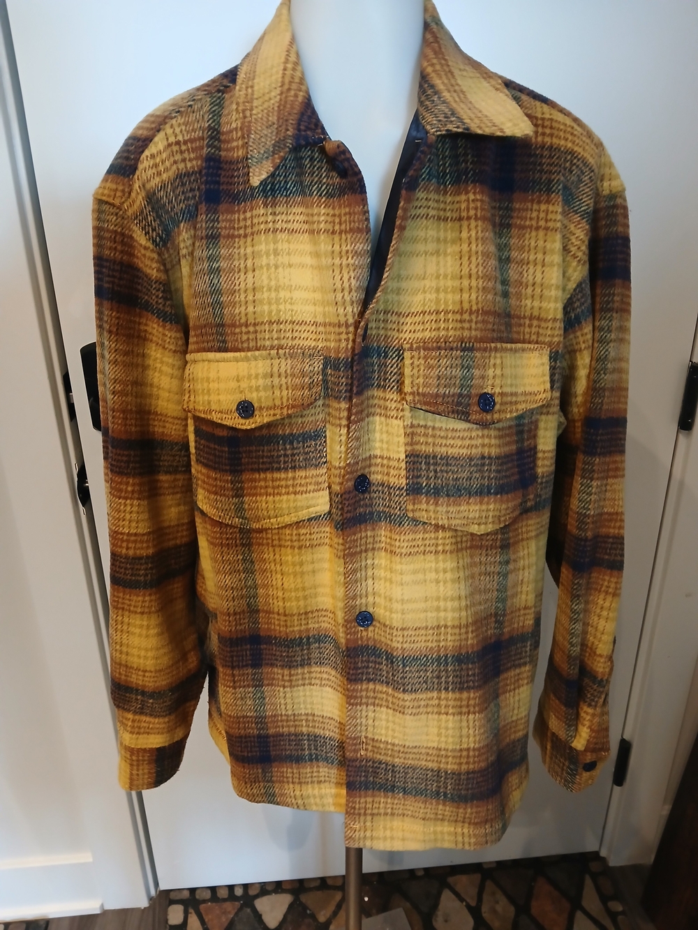 Urban Outfitters BDG Men's Yellow Plaid Button-Up Jacket